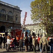 2009-10-16-10h43m37 - Chiosco di fronte a Porta Nuova